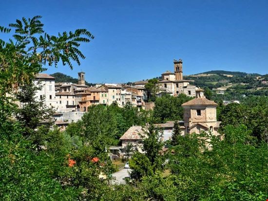 Il centro storico di uno de I Borghi più belli d'Italia Pergola  